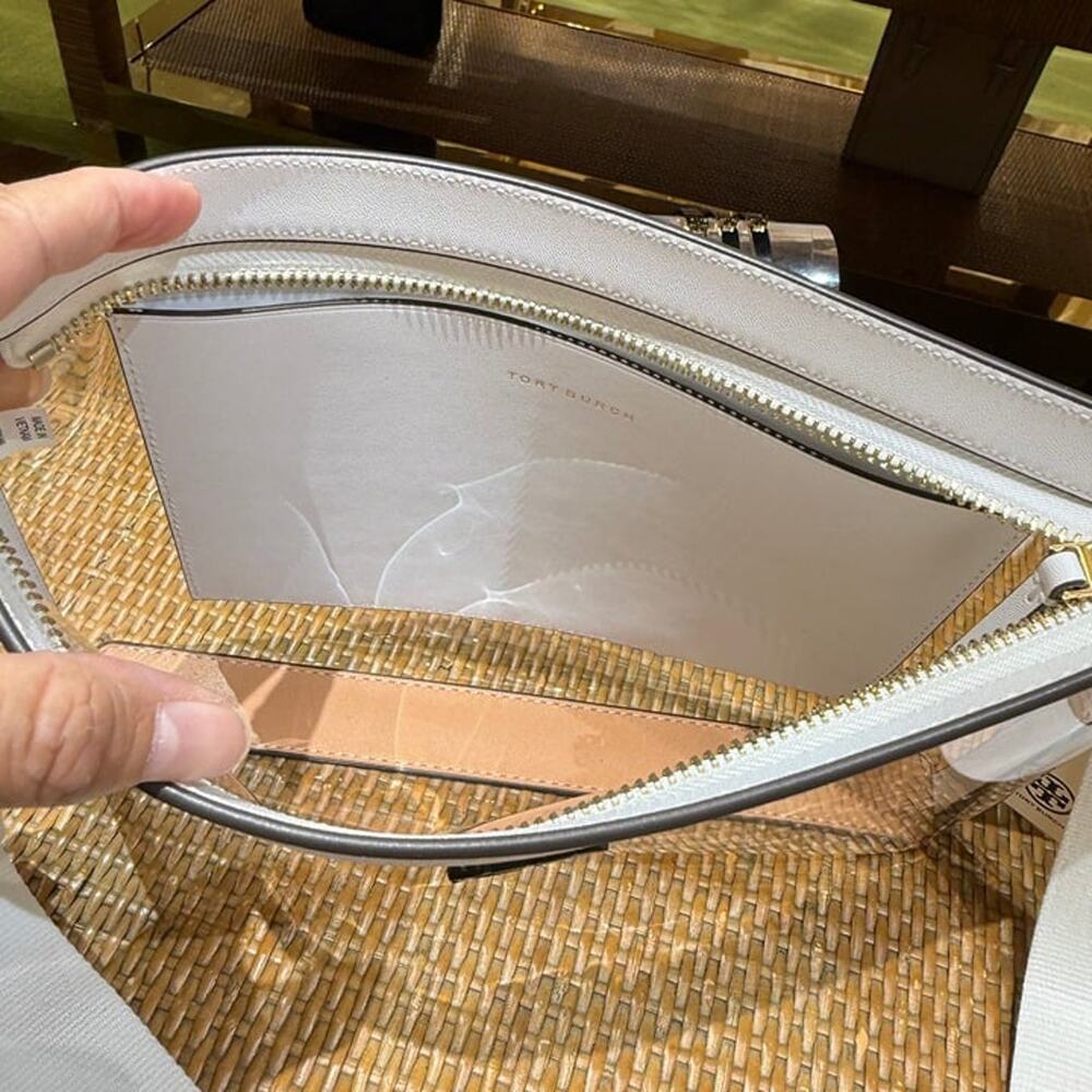 Tory Burch Blake Clear Swingpack Crossbody 165834 $330 - Picture 2 of 12